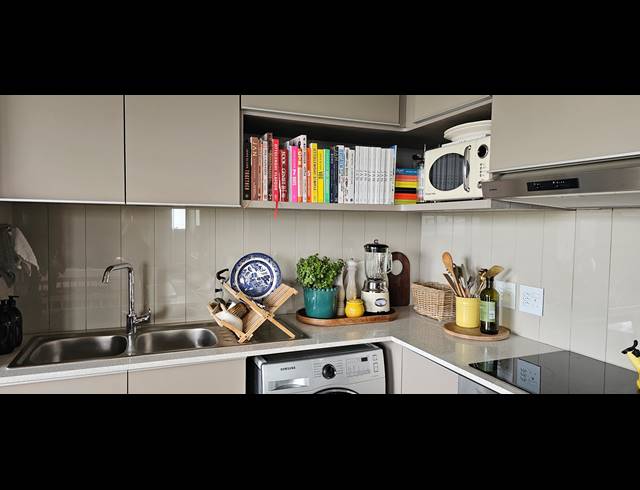 1 BEDROOM APARTMENT FOR SALE IN SANDOWN